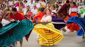 Baile tradicional de la Guelaguetza y delegación del Istmo